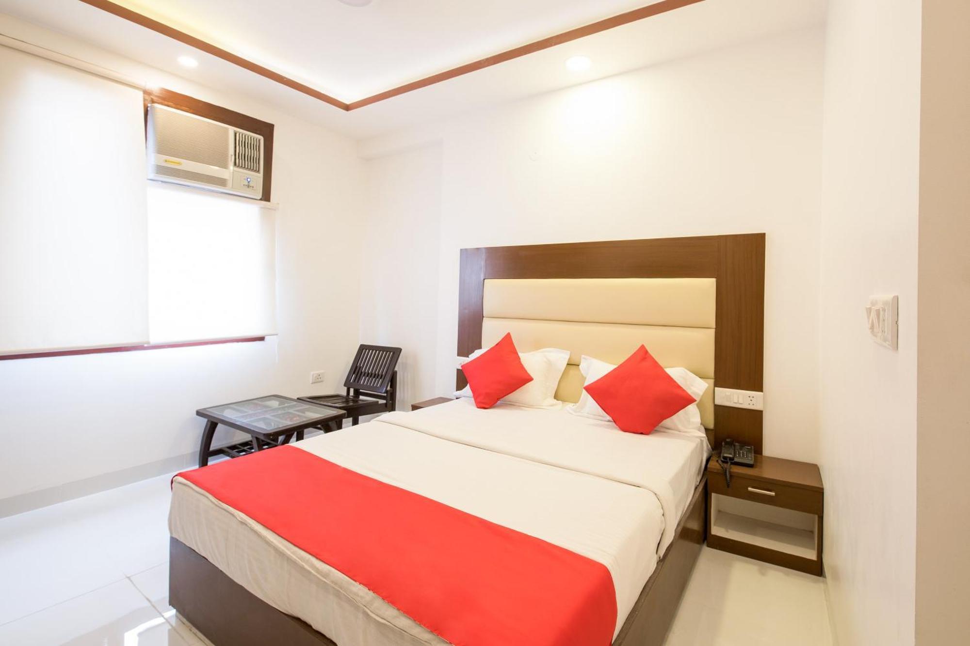 Hotel O Melfort New Delhi Exterior photo