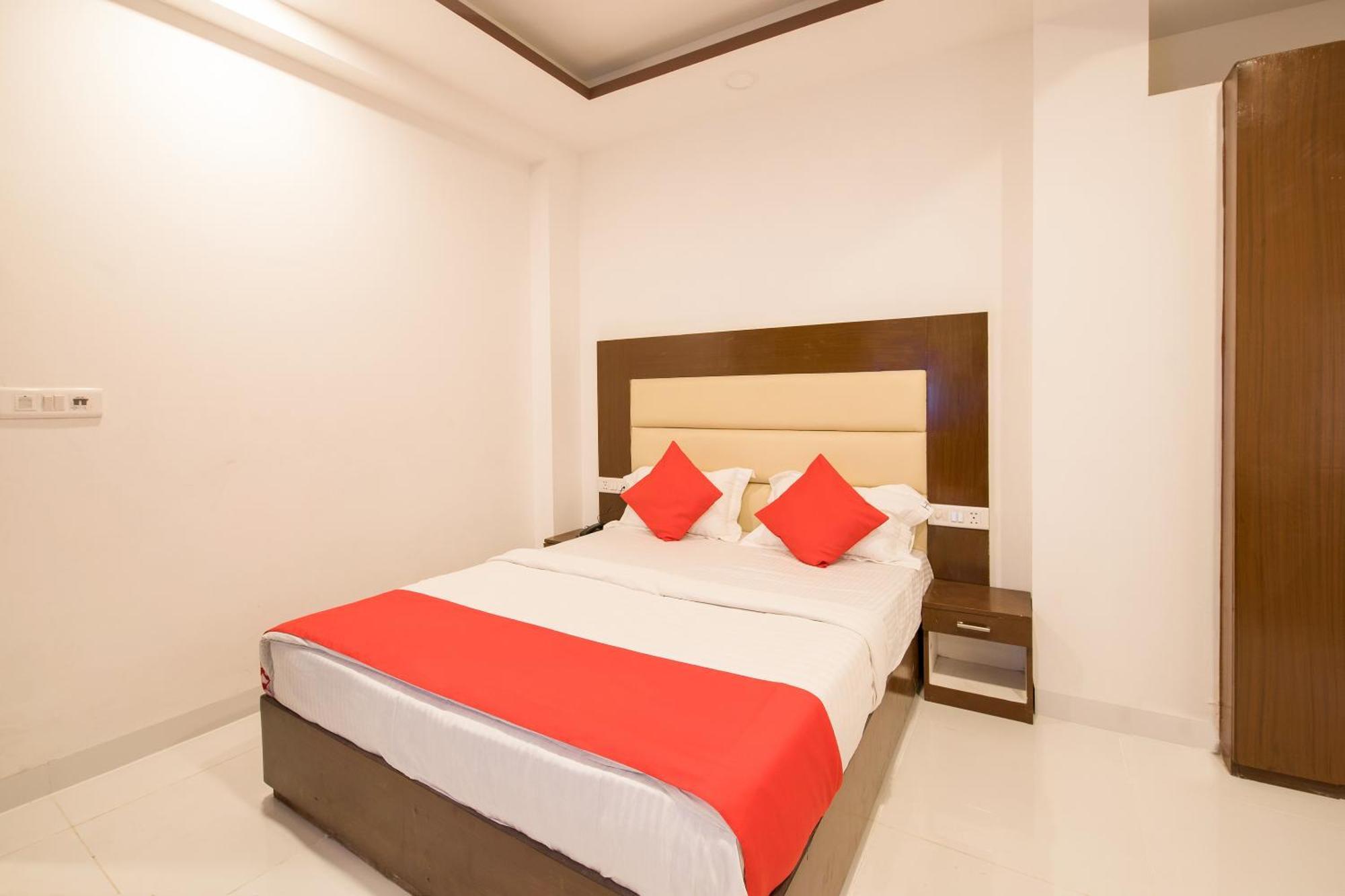 Hotel O Melfort New Delhi Exterior photo